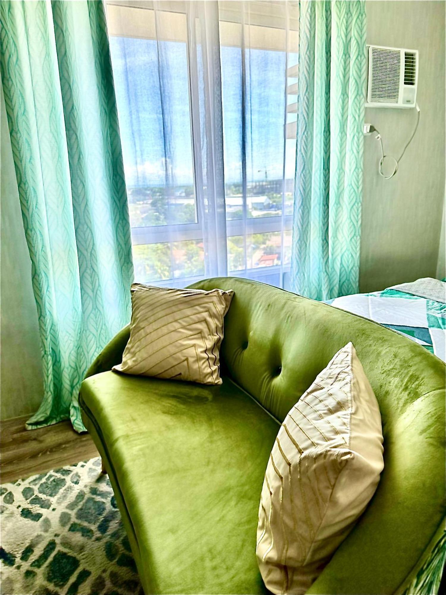 Lovely Studio Condominiums At Mesavirre Garden Residences Bacolod Exterior foto